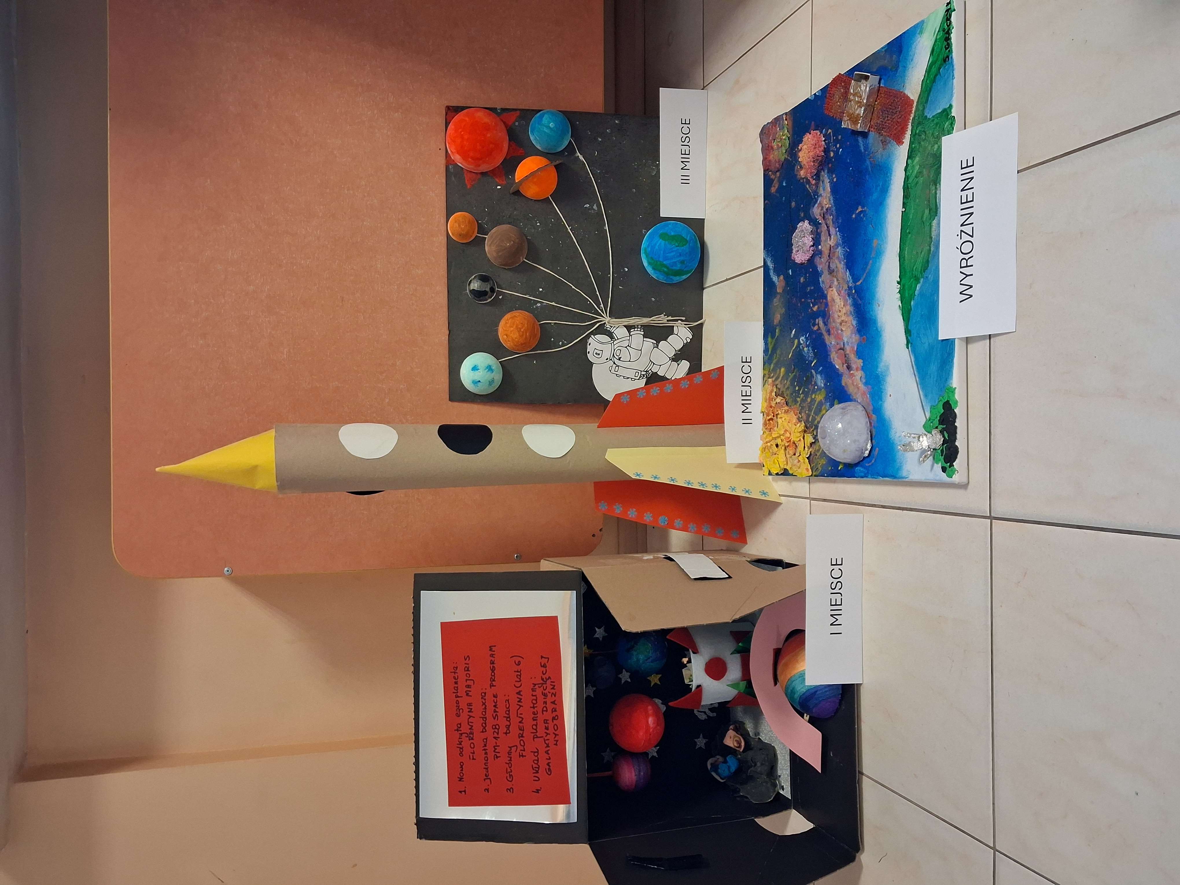 Wystawa prac "Wszechświat oczami dziecka"