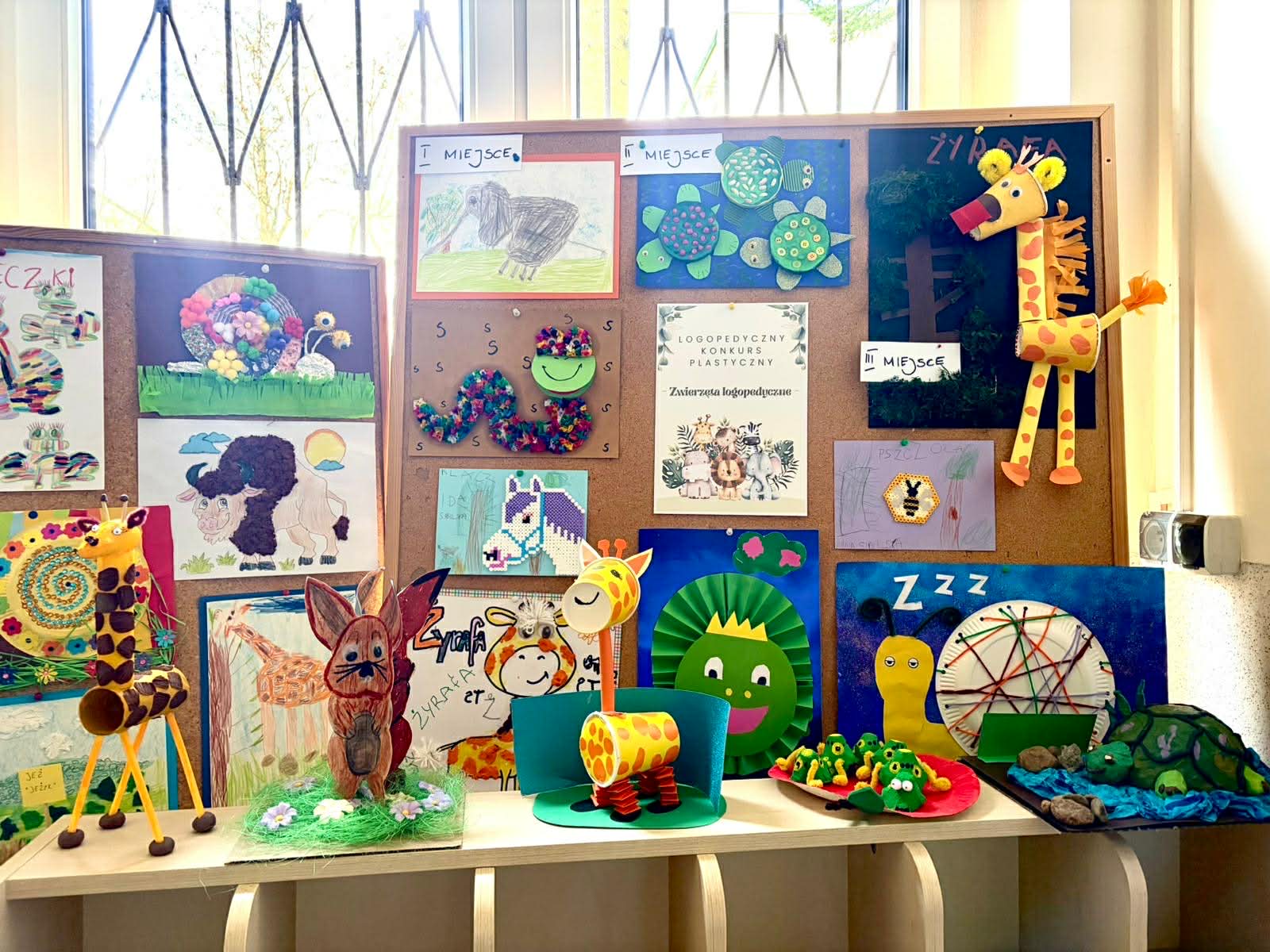 Zdjęcie prac z konkursu Zwierzęta logopedyczne